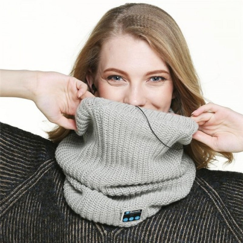 Knit Pullover Wireless Bluetooth Scarf